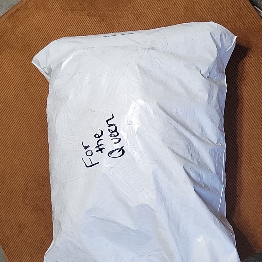 Bundle for the queen